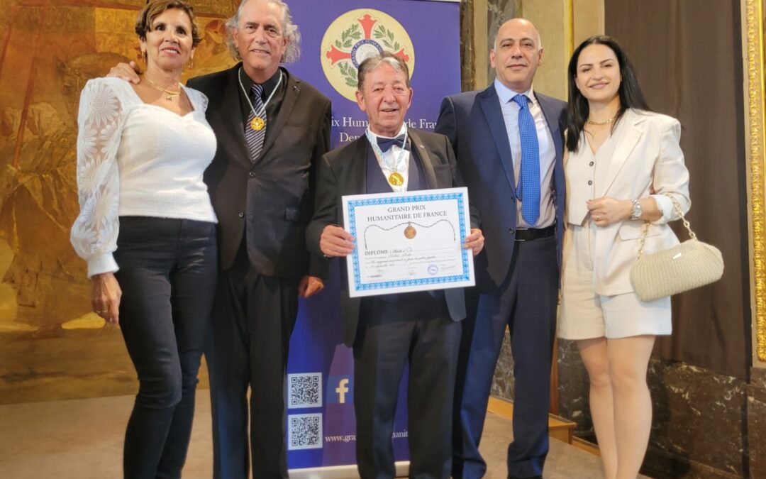 Un hommage d’exception : notre Grand Maître reçoit la médaille d’or du Grand Prix Humanitaire de France