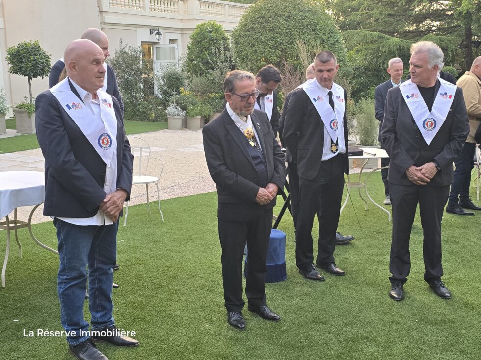 Premiers rassemblements des membres